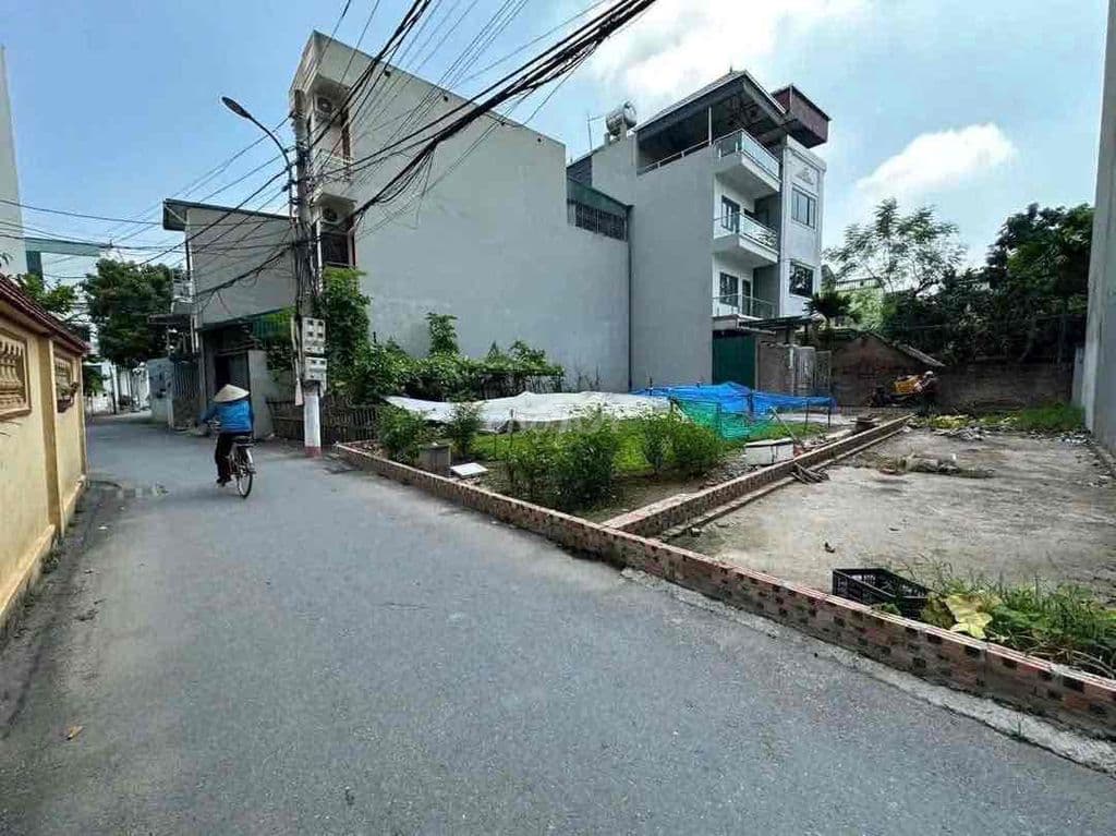 Nhỉnh 10 tỷ sở hữu ngay mảnh đất 118.4m oto kinh doanh ngay trạm trôi