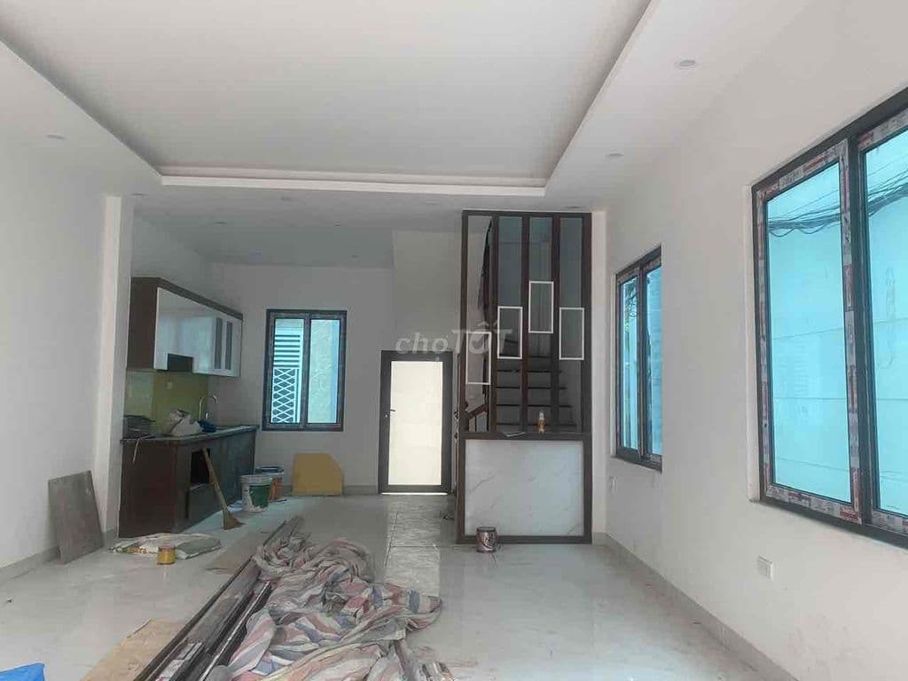 Hơn 5,5 tỷ có nhà mới Thượng Phúc-3 mặt ngõ-Gần phố-42m*4T;NT5m;5ngủ