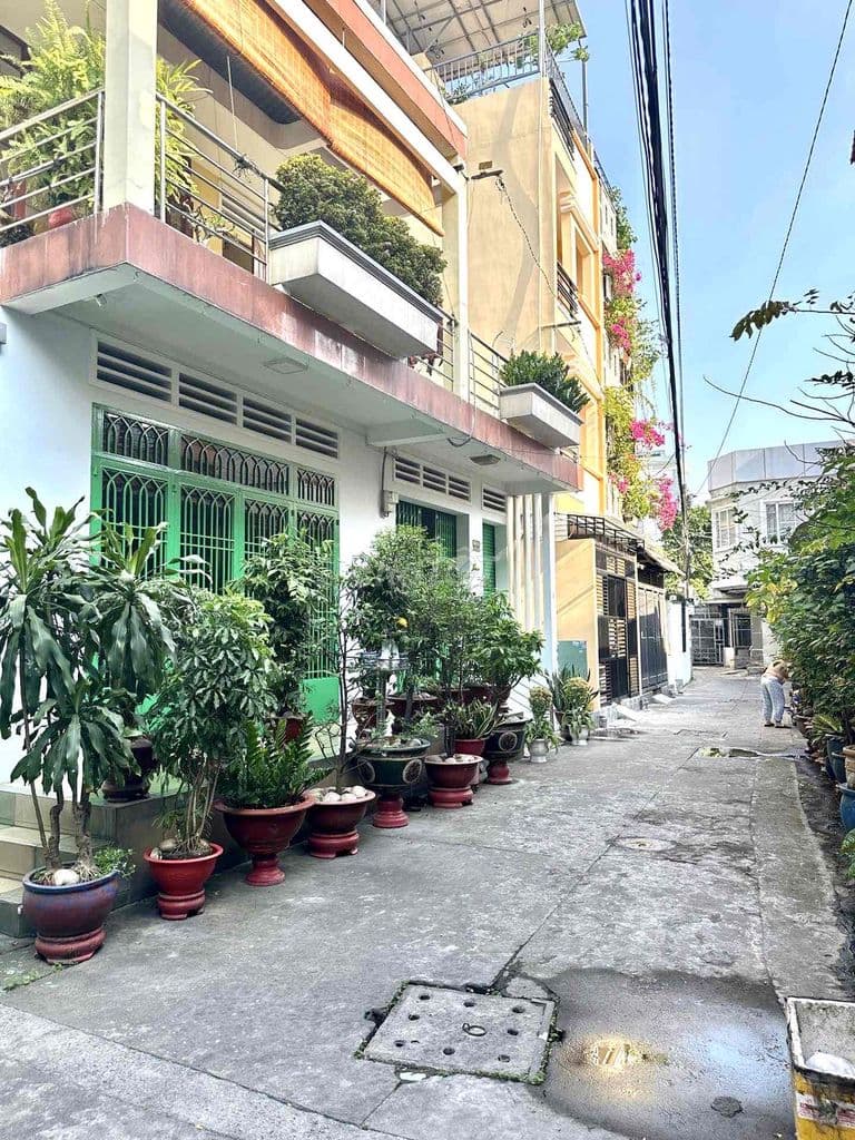 CHỈ HƠN 3 TỶ - NGAY MŨI TÀU - HẺM XE HƠI - 3 PN - Ảnh 3