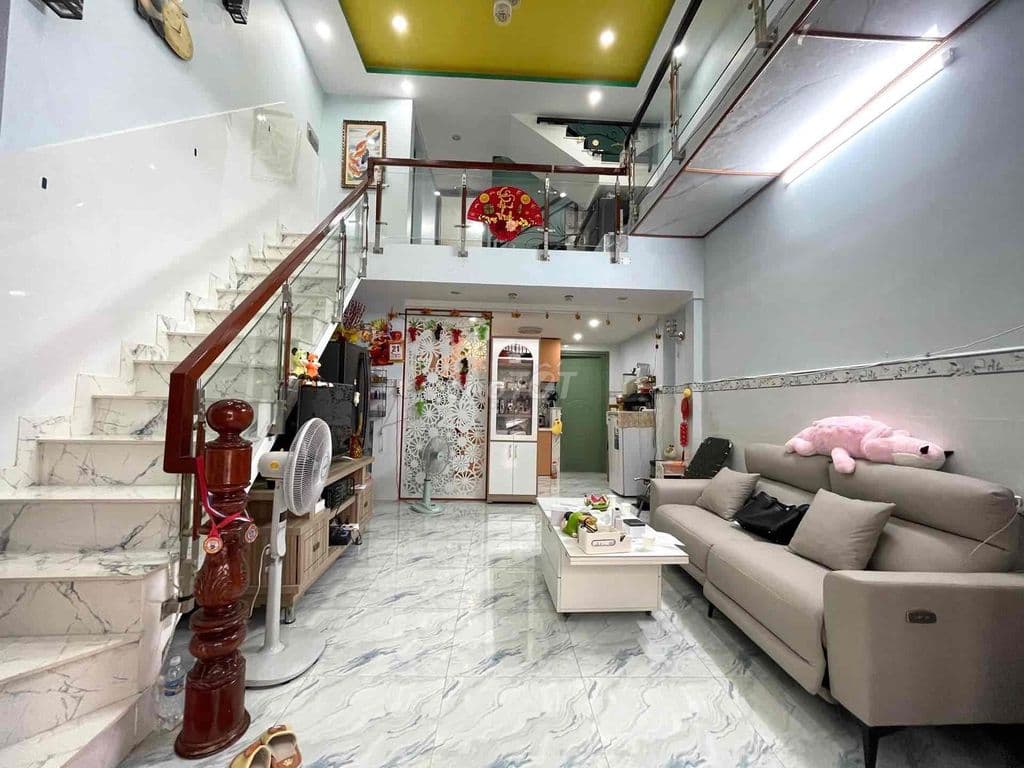 NGAY SIÊU THỊ EMART 2, P12, GV, HCM - 5x13M - 4 Tầng - 5.9 TỶ - Ảnh 3
