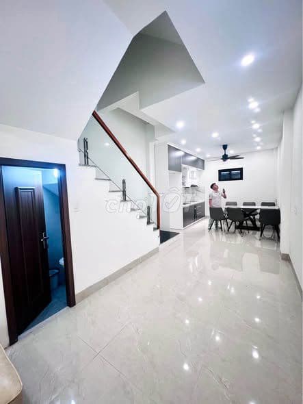 Nhà 56m2 x 4T Q. Long Biên, gần hồ, ô tô tránh, giá nhỉnh 8 tỷ - Ảnh 2