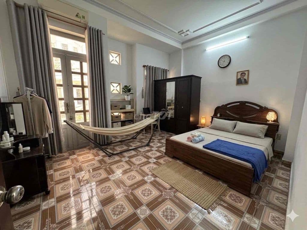 GẦN SÂN BAY , 5x22 , 4 TẦNG XE HƠI ĐẬU NHÀ , 8P CHO THUÊ , NHỈNH 7 TỶ - Ảnh 3