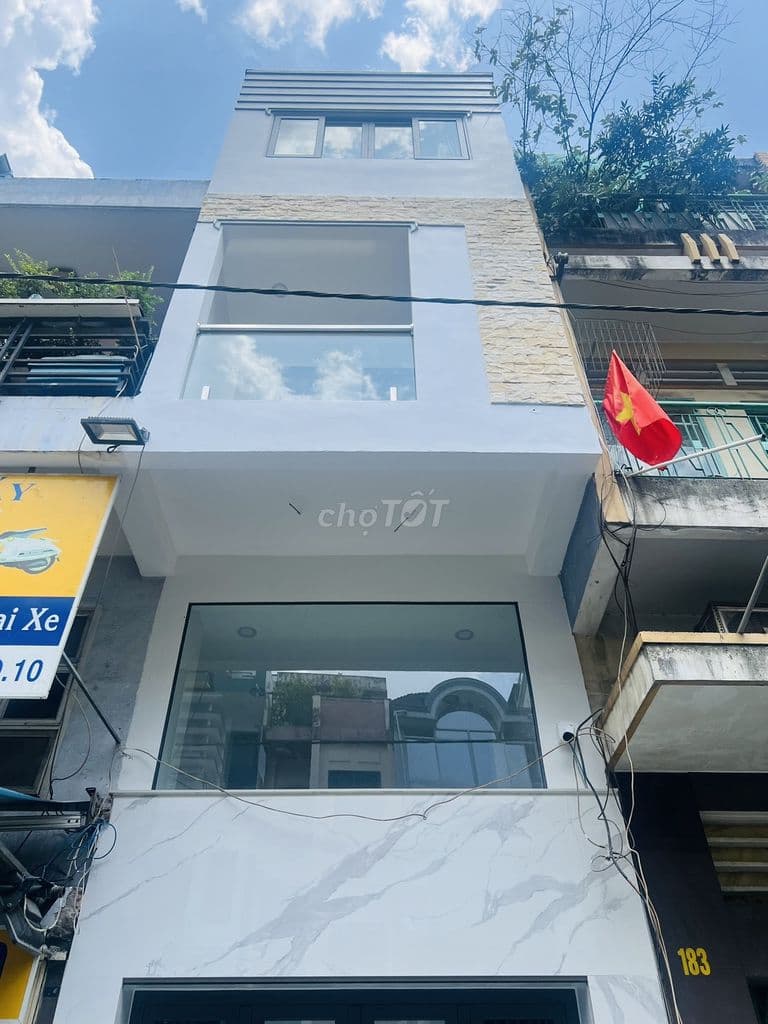 MẶT TIỀN Q10 CỰC RẺ - NGAY ĐẦU NGUYỄN TRI PHƯƠNG – 5 TẦNG - 6PN