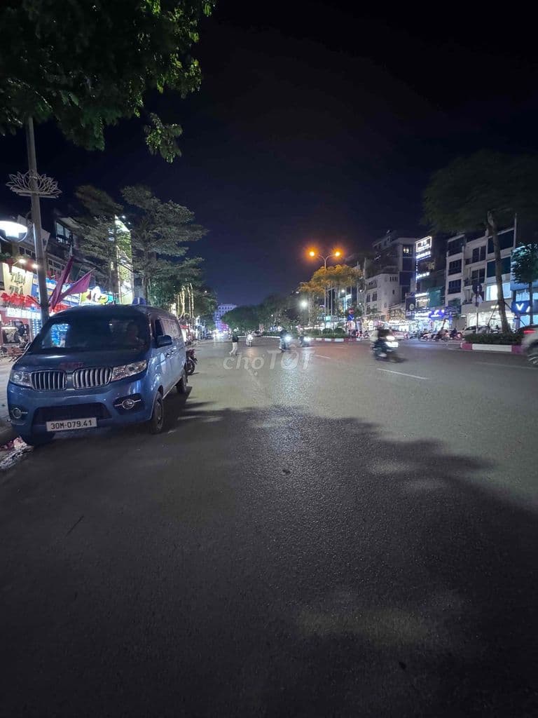 MẶT PHỐ HIẾM Ô CHỢ DỪA Ô TÔ ĐẬU CỬA KINH DOANH BUÔN BÁN ĐỈNH Ở NGAY. - Ảnh 3