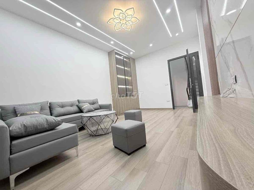 Hót Hót Phố Chính Kinh, nhà đẹp ở luôn, KD đỉnh, oto đỗ cửa, dt 35m*5