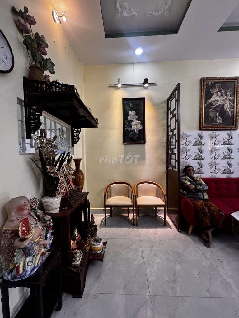 LÊ QUANG SUNG Q6(BX CHỢ LỚN)-CĂN HỘ 85M2-3PN-2WC-LẦU 2 THANG BỘ