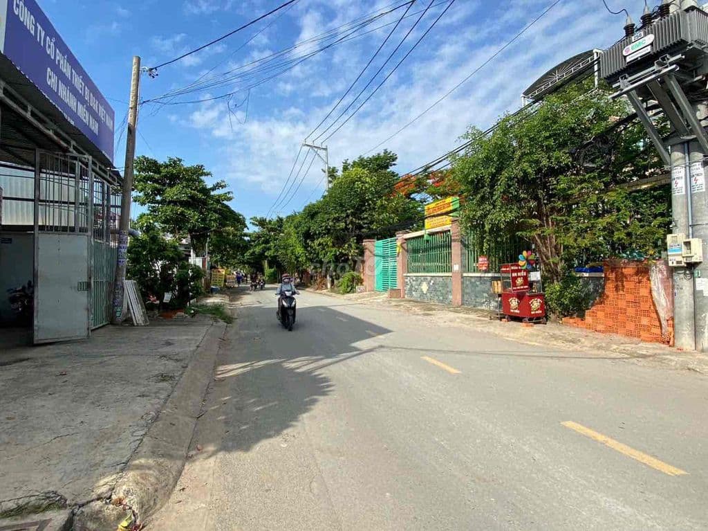 Bán đất tặng nhà cấp 4 đang cho thuê dãi trọ giá tốt 8mx41m