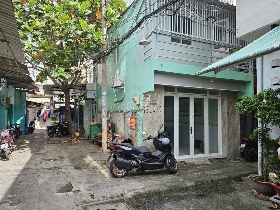 CĂN GÓC THOÁNG MÁT NGANG 4,2m SÁT NGÃ TƯ TRỊNH ĐÌNH TRỌNG-KÊNH TÂN HÓA