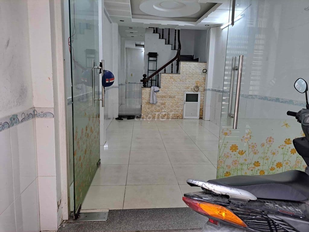 Nhà Gần Cầu Chữ Y - Ảnh 3