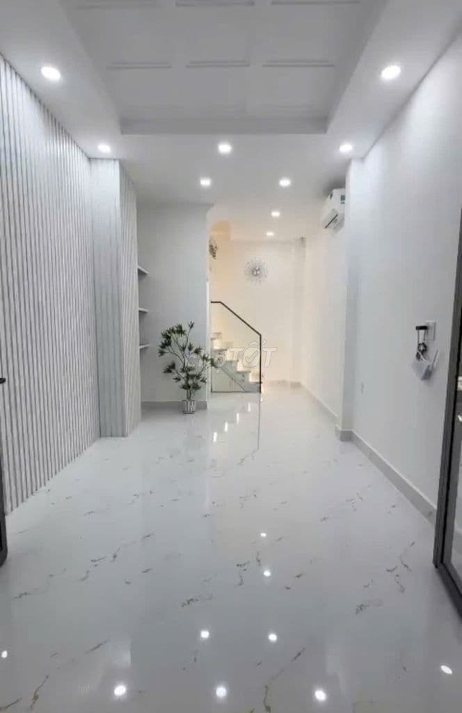 BÁN NHÀ MTKD CMT8 - 3 TẦNG 60M2 SD - HẺM OTO QUAY ĐẦU - Ảnh 2