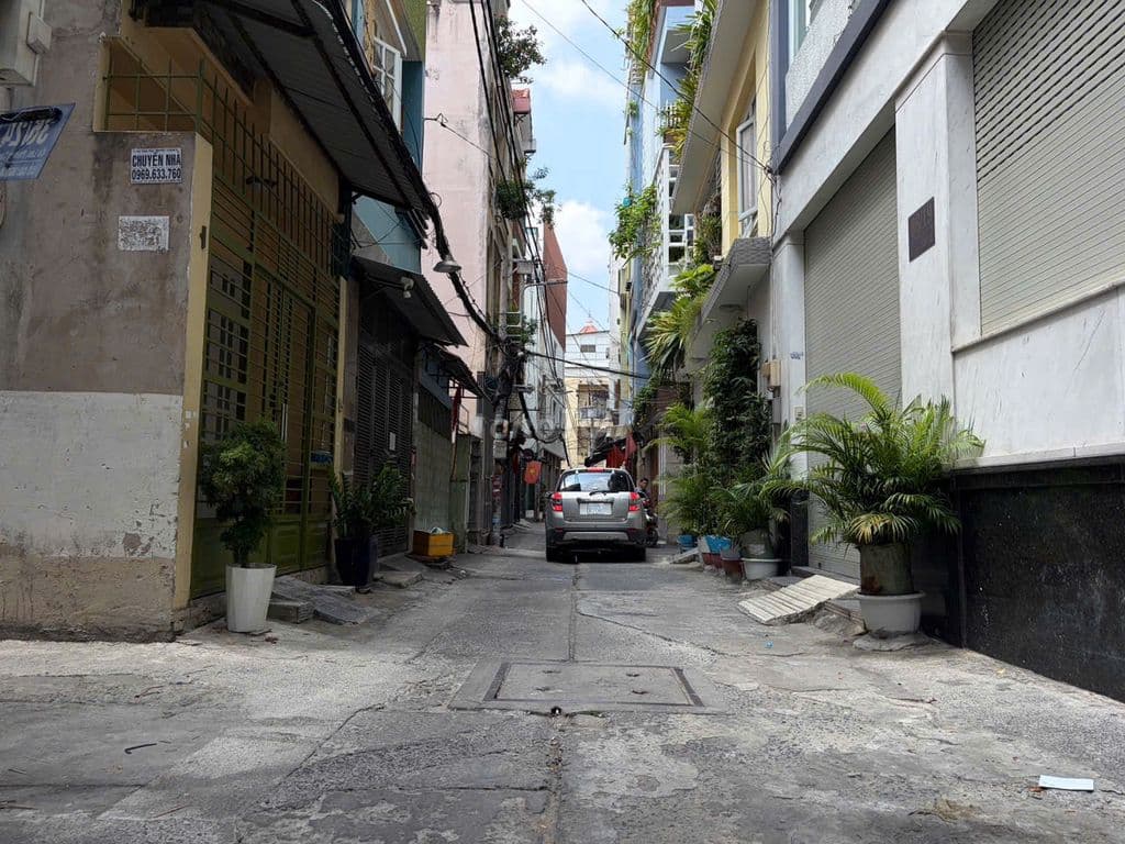 Nhà đẹp xe hơi đổ cửa đường Cù Lao giá tốt vị trí đẹp