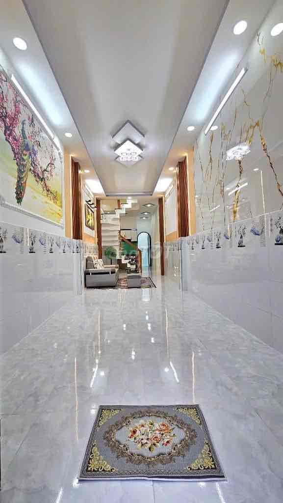 Bán Nhà mặt tiền khúc Nguyễn Sơn, 45m, 3 phòng mới đẹp.