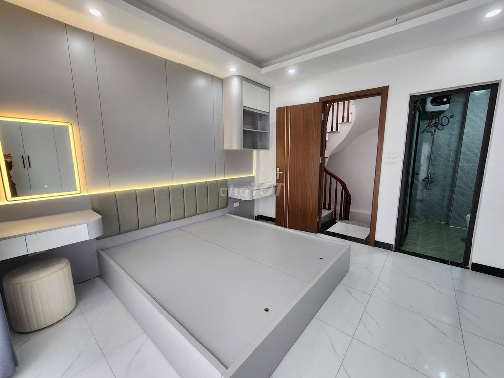 Rẻ nhất! Nhà Tôn Thất Tùng, ngõ thông, KD, 2 thoáng, MT rộng 42m2*5T - Ảnh 3