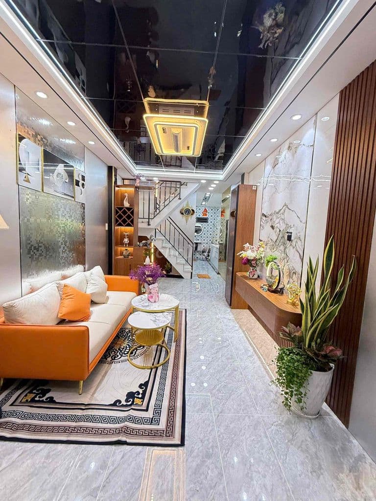 Bán nhà mới tinh 1tr1l đúc thật đường 9 Trường Thọ 2PN 2WC hẻm ba gác