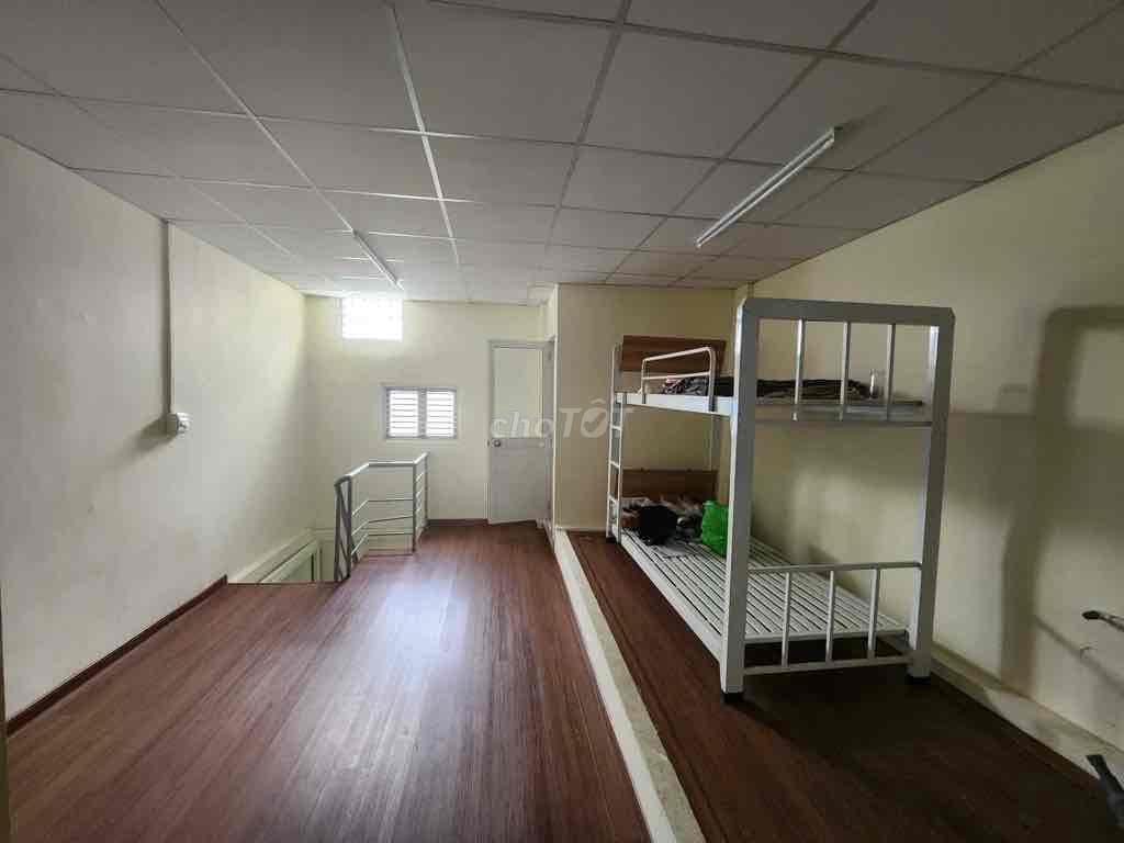 🏠 Q5, GIÁP Q1, 50M2, CHỈ NHỈNH 5 TỶ XÍU XIU - Ảnh 2
