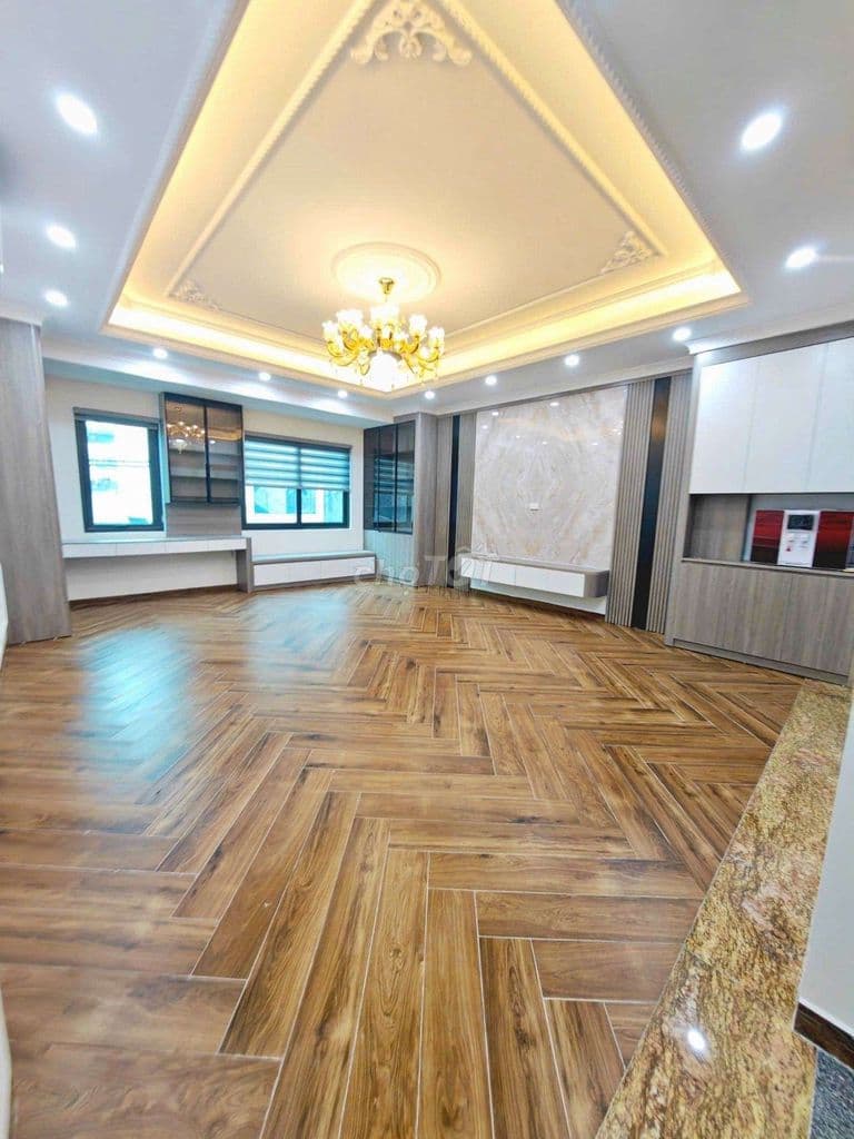 🏡 PHẠM VĂN ĐỒNG-BÁN NHANH nhà 45m 7 tầng thang máy- nở hậu ôtô tránh - Ảnh 2