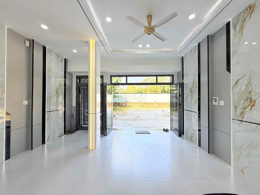 NHÀ PHỐ KDC ĐÀO TÔNG NGUYÊN ĐƯỜNG THÔNG 8M - DÂN TRÍ CAO ĐỒNG BỘ - Ảnh 3