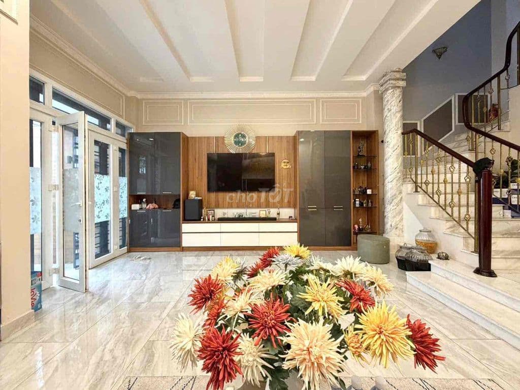 Villa Võ Thị Sáu Q1 ngay công viên Lê Văn Tám 28.5 tỷ TL