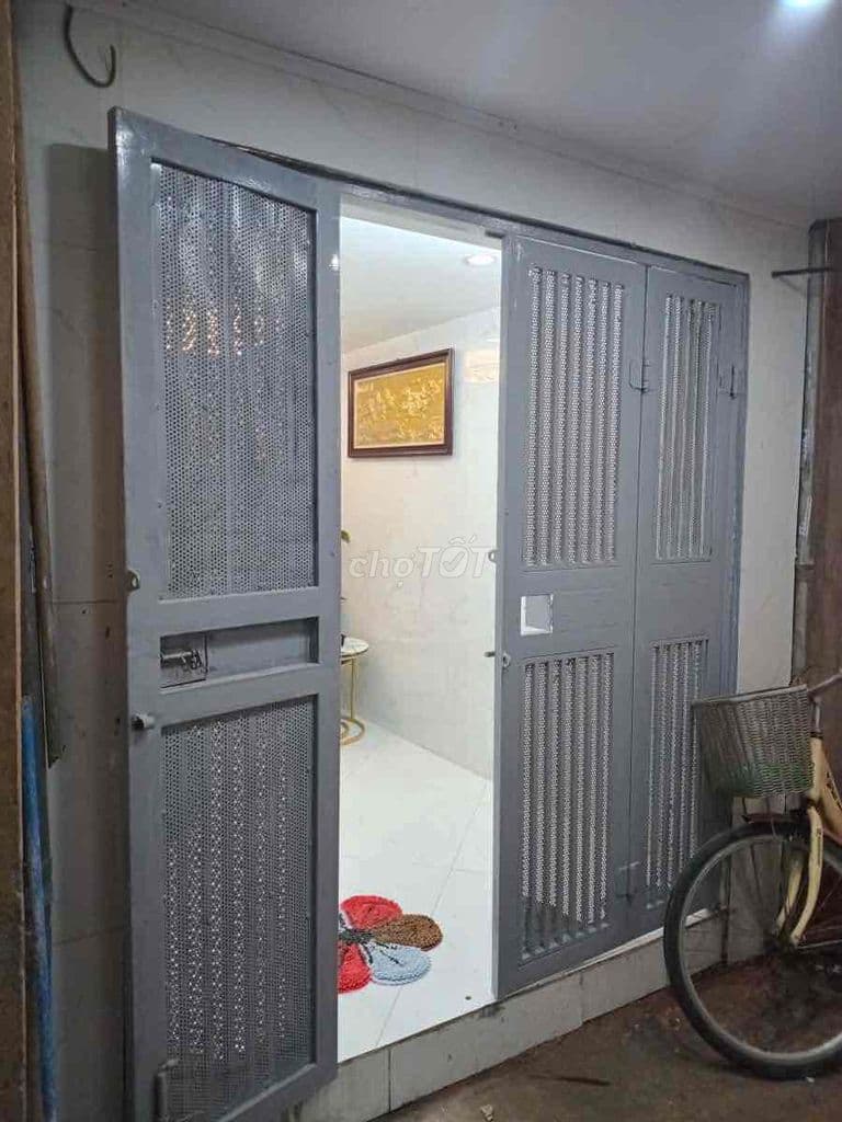 PHỐ MINH KHAI MÀ LÀM ĐƯỢC CẢ 3 PHÒNG NGỦ? LẠI CÒN GẦN ÔTÔ ĐỖ? Ở NGAY. - Ảnh 2