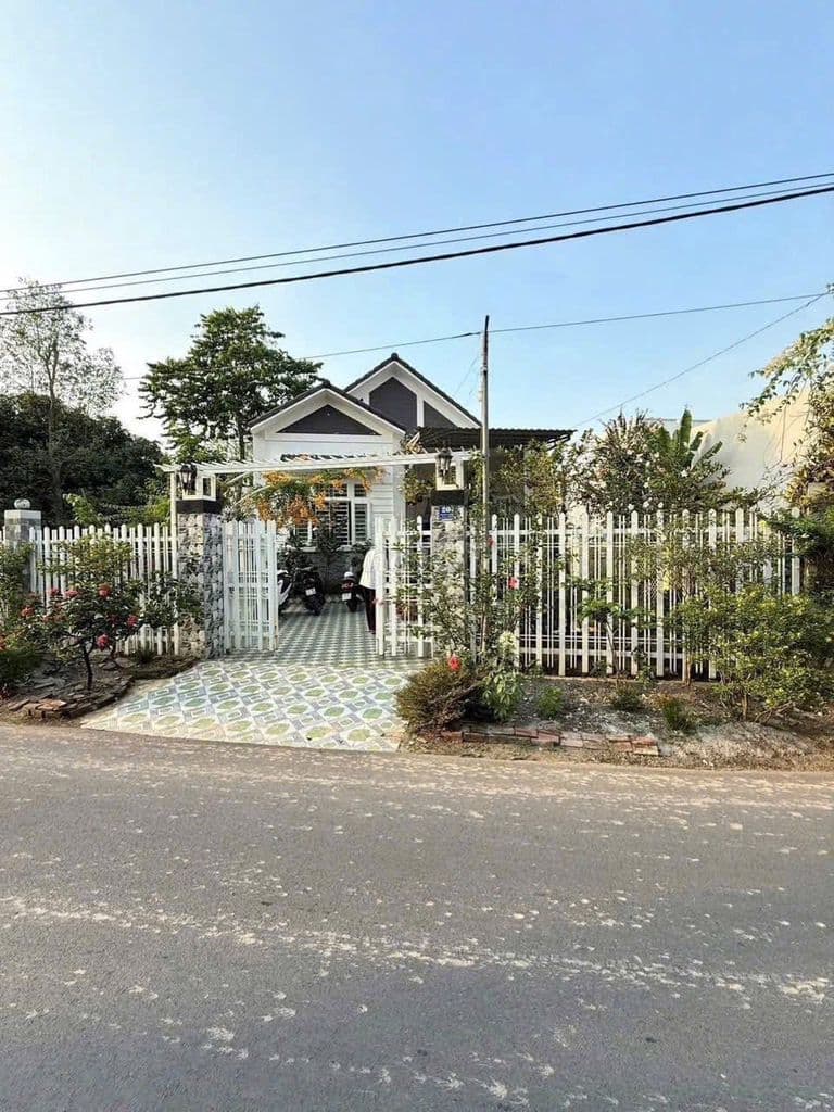 Bán căn nhà vườn 410m2 - SHR ở gần Bến Xe Củ Chi giá ngộp 1 tỉ 250tr