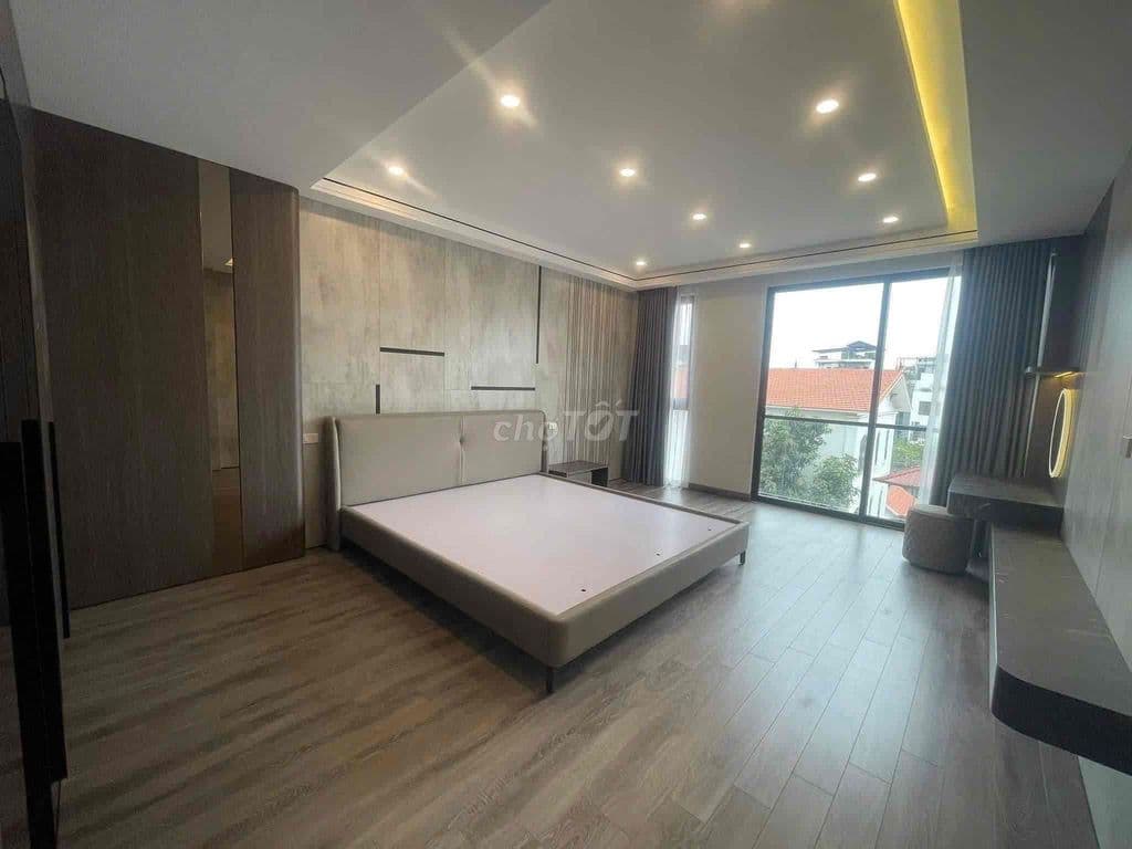 SIỂU PHẨM HIẾM CÓ KHÓ TÌM NGAY GIỮA TRUNG TÂM TÂY HỒ