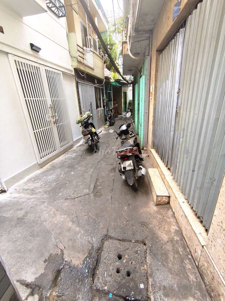 Bán nhà 3 tầng nở hậu gần Phan Văn Trị - 25m² - 3 PN - nhỉnh 4 tỷ