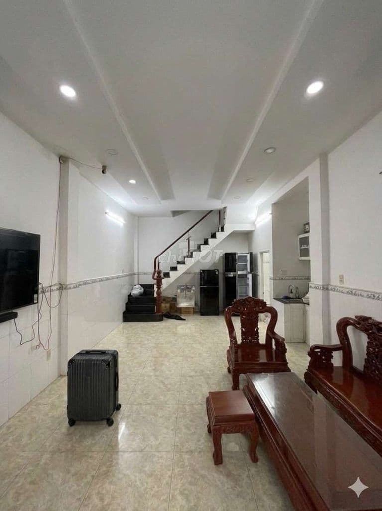 TRẦN VĂN QUANG, GIÁP SÁT MẶT TIỀN ĐƯỜNG HẺM XE HƠI THÔNG, NHỈNH HƠN 5T