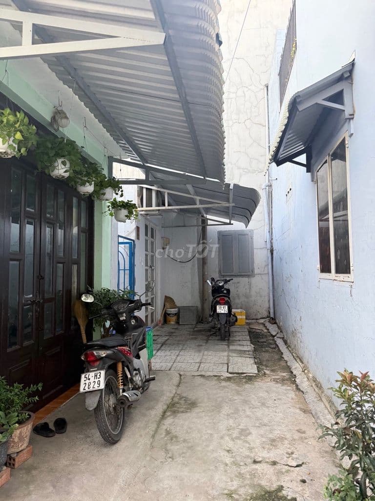 DIỆN TÍCH KHỦNG 102m² – 5 PHÒNG TRỌ- GẦN CVPMQUANG TRUNG – 4x25M - SHR