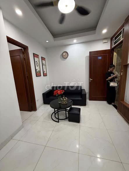 Căn hộ 1PN 1WC có sổ đỏ gần Bến xe Mỹ Đình
