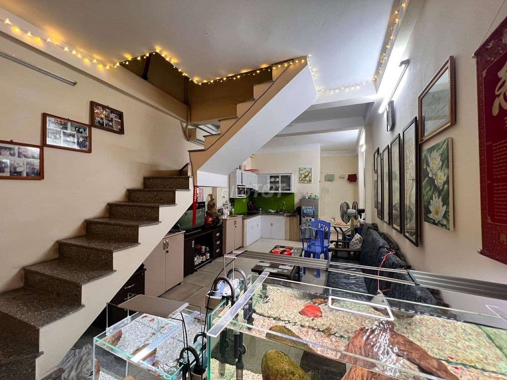 Bán nhà 2 tầng, 40m, 2 PN, có nhỉnh 6 tỷ, giá đầu tư - Ảnh 2