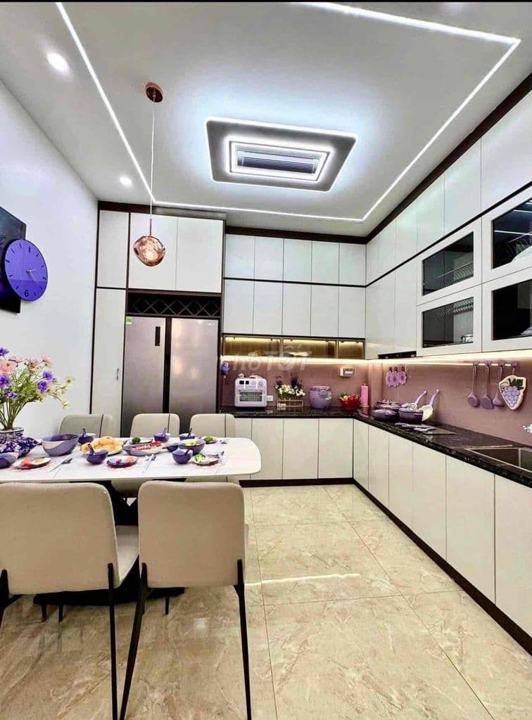 Lô góc Đại La, ngõ thông 3 thoáng, tặng nội thất xịn, ngõ rộng, 42m. - Ảnh 3