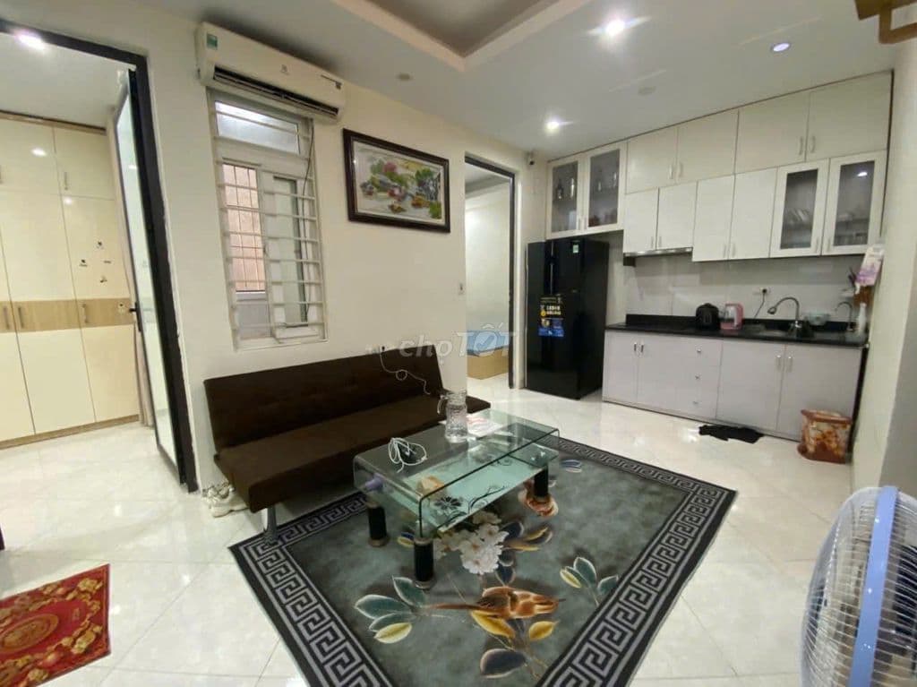 Chung cư Nguyễn Trãi, P9, Quận 1, 70m2, 2PN, 1WC, Nội thất, 11tr/tháng