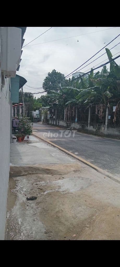 CÓ 5 LÔ ĐẤT CHUNG 1 SỔ HỒNG.Cần bán từng lô hoặc bán hết