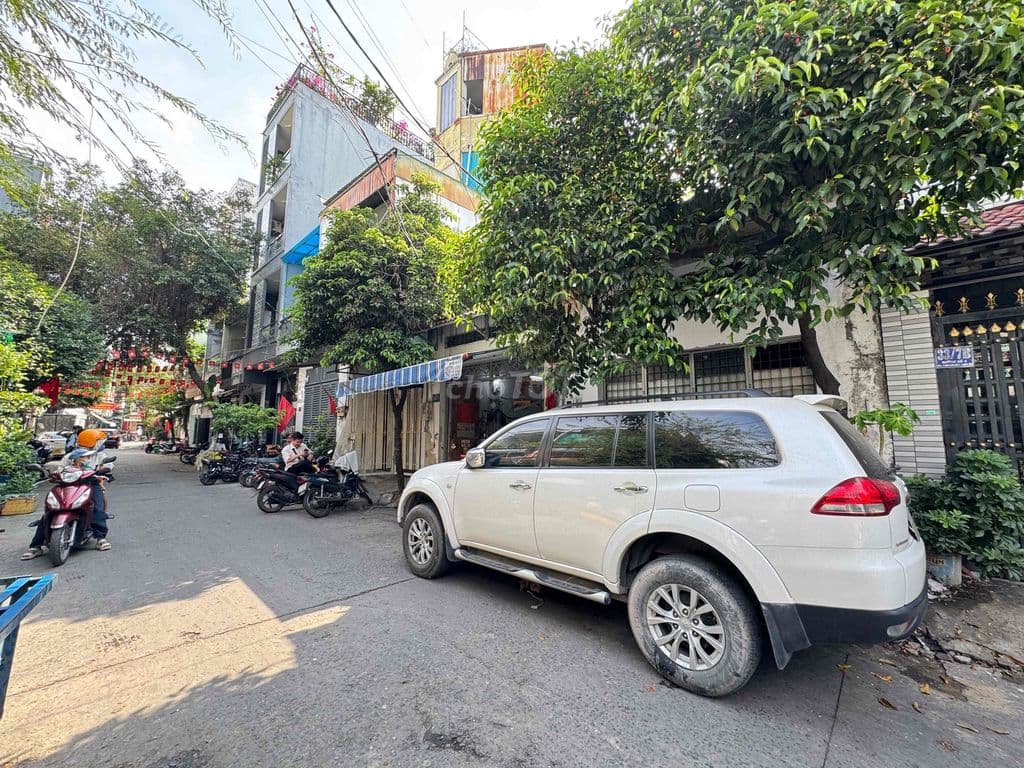 Nhà Nát Gò Xoài, Đường 8M Thông, DT 57m2 (4 x14,2) Giá 4ty199 còn bớt - Ảnh 2