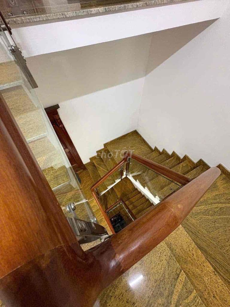 NHÀ ĐẸP GIÁ TỐT SÁT GÒ VẤP (68M -4.5m x 15.3m ) 4 Tầng 6,45 tỷ