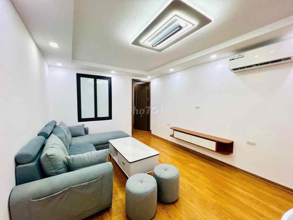 Tập thể Tôn Thất Tùng, tầng 2, 2 thoáng 2 ngủ khép kín, tặng nội thất