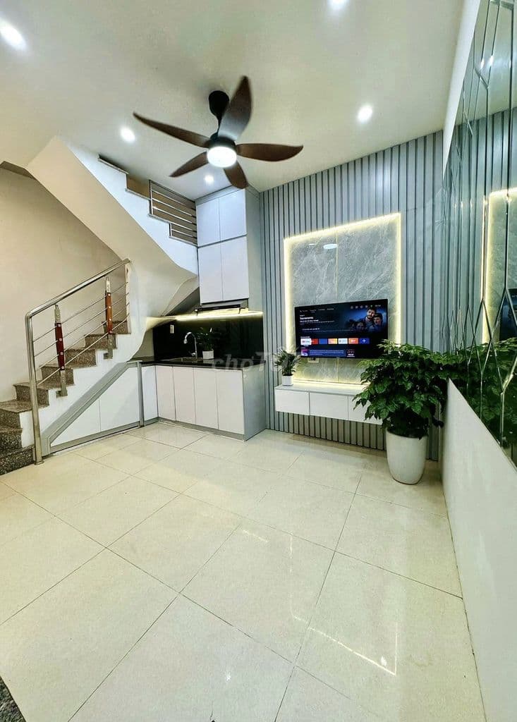 Đống Đa Nhà Siêu Đẹp, Vị Trí Đỉnh, 30m Ra Ô Tô Tránh, 80m Ra Hồ 3 Mẫu - Ảnh 2