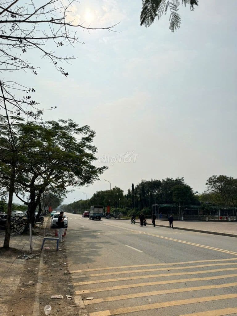 BÁN ĐẤT SỔ ĐỎ CẠNH TRƯỜNG THPT HAI BA TRƯNG - 90M2 - GIÁ CHỈ HƠN 3 TỶ - Ảnh 3