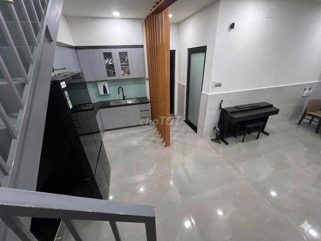 Nhà gần Đặng Văn Bi ngang gần 8m - 3PN