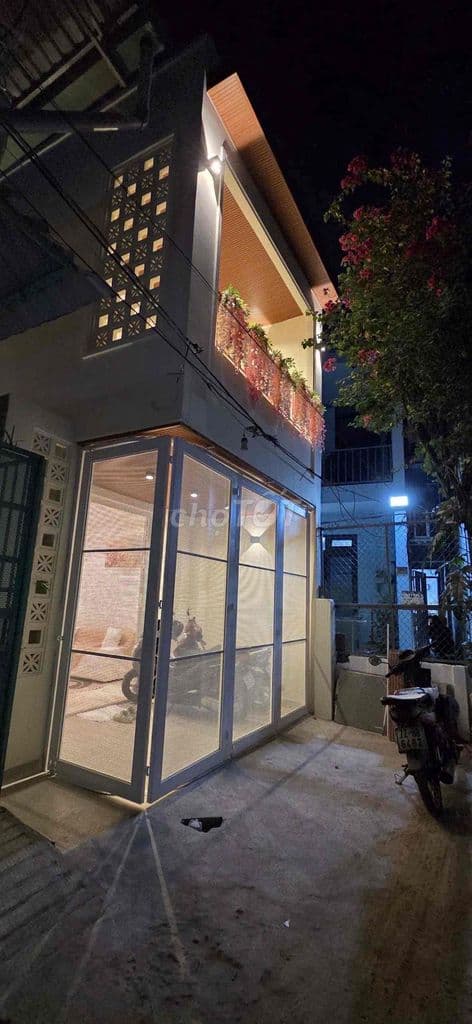 BÁN CĂN NHÀ MỚI VÀO Ở LIỀN TRUNG TÂM QUẬN 7 - Ảnh 2
