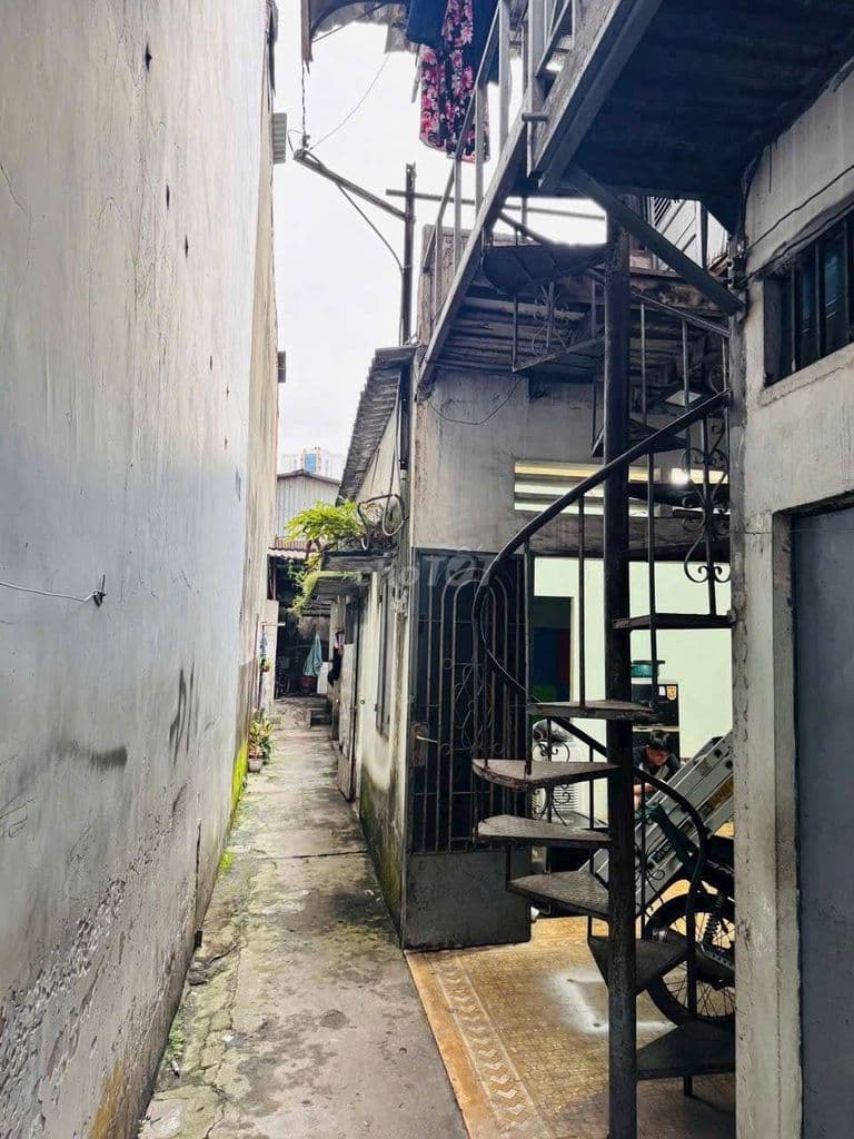 Mặt tiền KD,đg cho thuê thu nhập 12 triệu. Cách QL.13 chợ đầu mối 500m - Ảnh 2