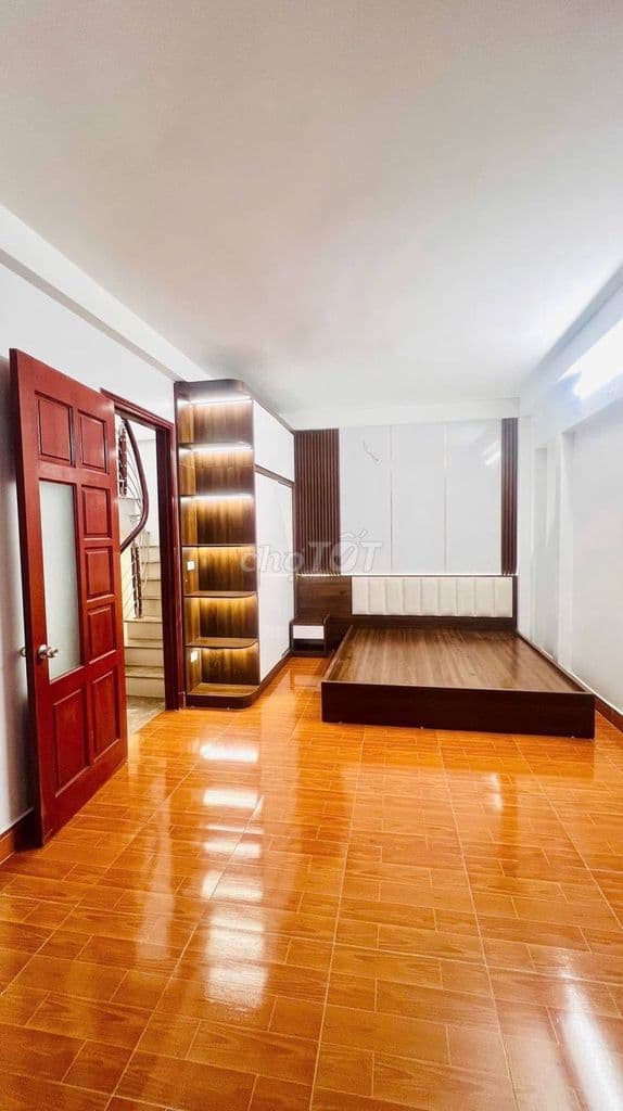 Bán nhà đẹp 32m2, 5 tầng, 2 mặt thoáng, Lĩnh Nam, Hà Nội - Ảnh 2