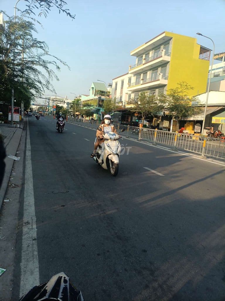 Nhà 1 lầu Sổ Hồng Chung Gần Chợ Hiệp Thành Q12