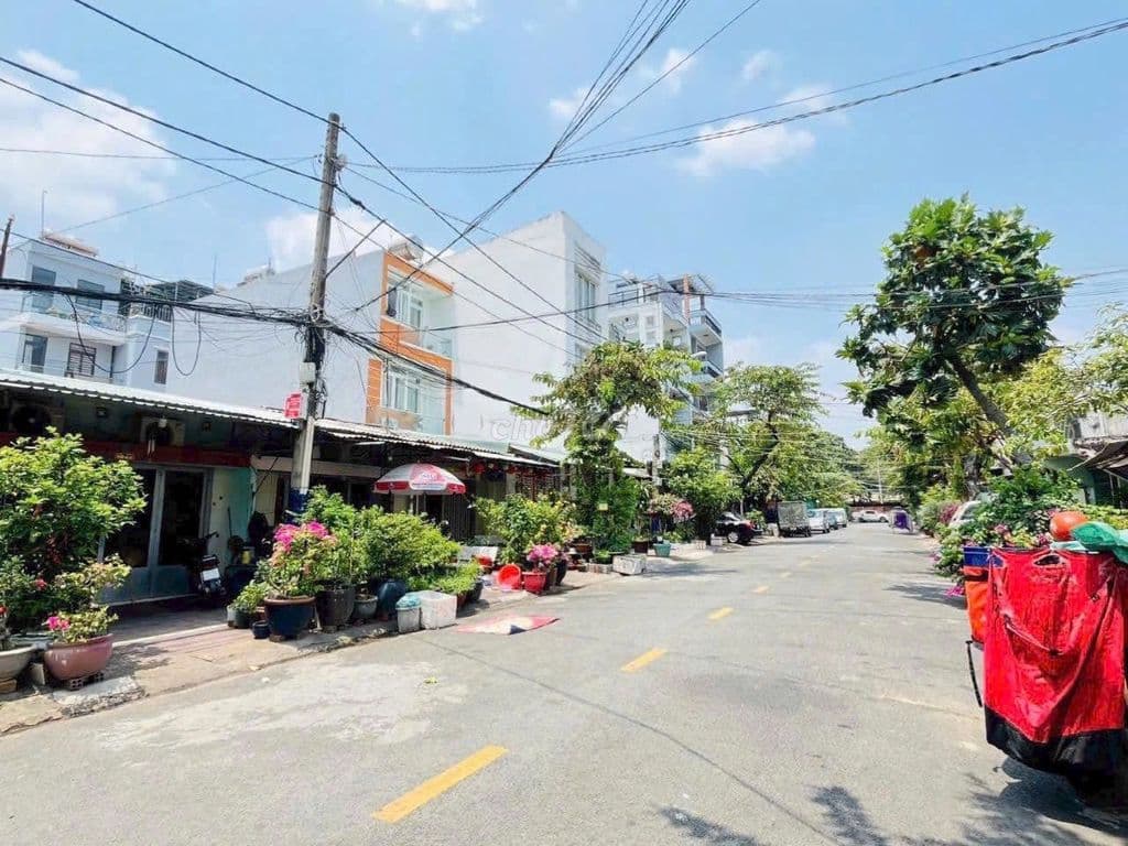 ĐẤT MT ĐƯỜNG 12_PHƯỚC BÌNH_Q9_KỀ THE GLOBAL CITY_NGANG 5M_NỞ HẬU 6M