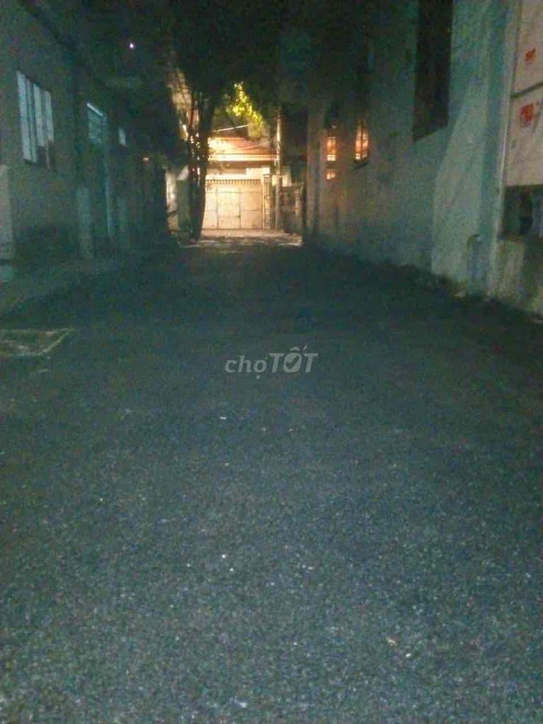 bán nền đất thổ cư đối diện bến xe ăn sưong q12