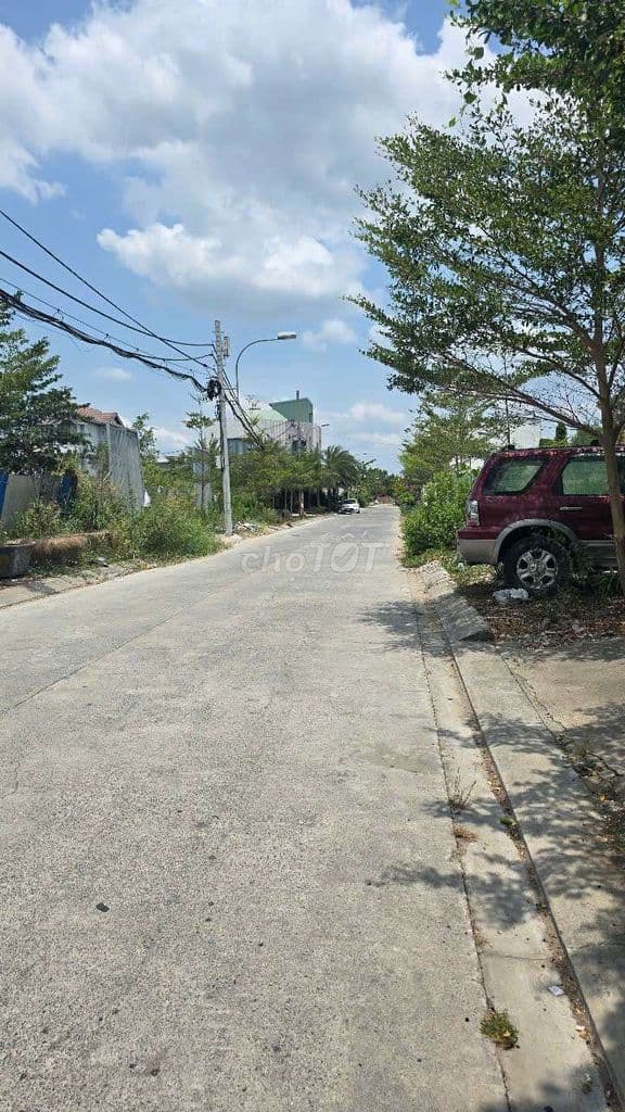 BÁN ĐẤT HẺM 126 NGUYỄN VĂN TẠO DIỆN TÍCH 266M2