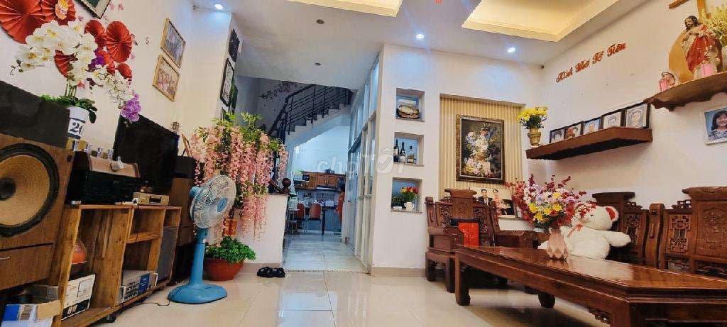 Bán nhà ,Đường Huỳnh Văn bánh ,P 9 PN ,Ngang 5M'85M2 4 tầng Giá:11.*Tỷ - Ảnh 2