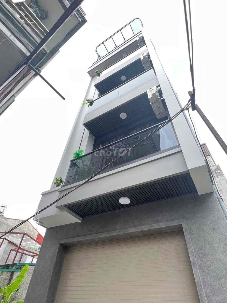 Giảm giá sốc Minh Khai, 50 ra ô tô, ngõ thông, dt 39m*5T giá 7,2 tỷ