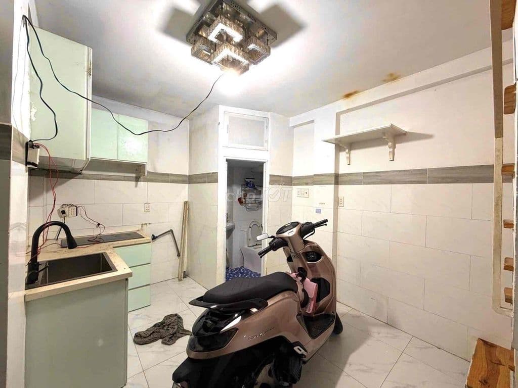 TÂM GÒ VẤP CHỈ NHỈNH 2 TỶ 3 TẦNG - 2 PN - DTSD 40 m² .