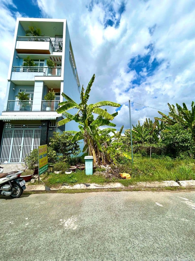 Đất 110m2 ngang 5n, MT Đường nội bộ, SVHTT Phũ Hữu, Q9 cũ. Chỉ 8 đồng.